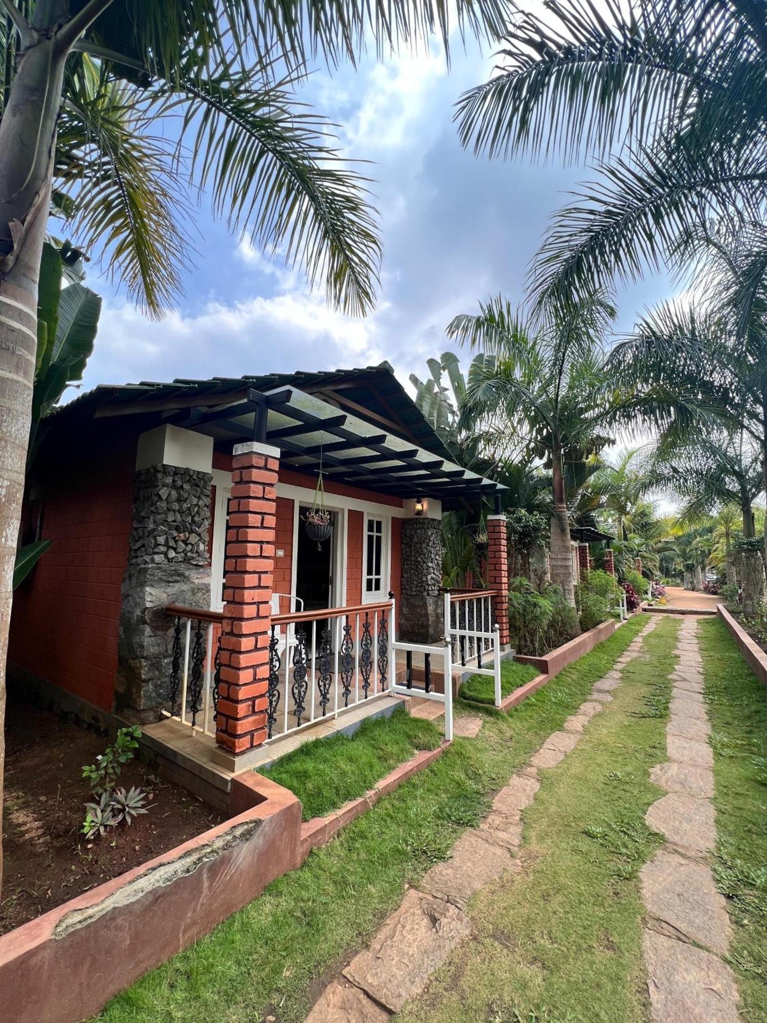 Coorg Nesara Hotel And Resort Kushalnagar Exterior photo